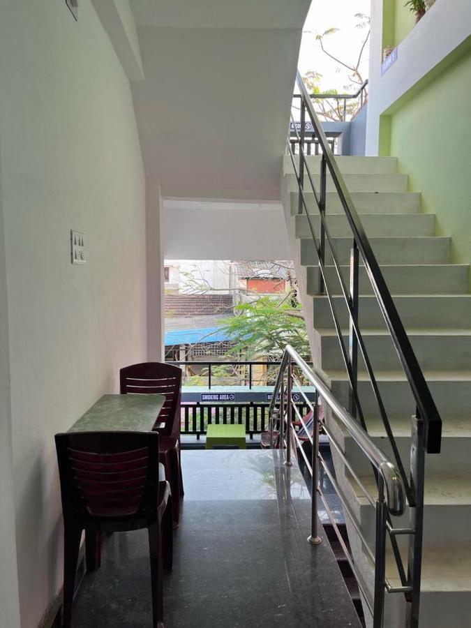 Chez Prabha Homestay Пондичерри Экстерьер фото